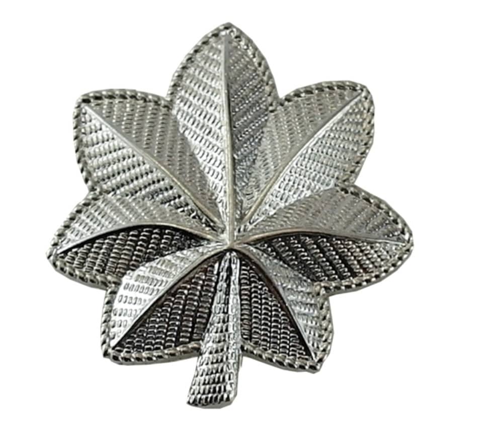 thumbnail image 2 of Braid General’s Officer’s Lace – Gold Mylar Oak Leaf 58mm Rank Marking Trim (R822) 2 of 5