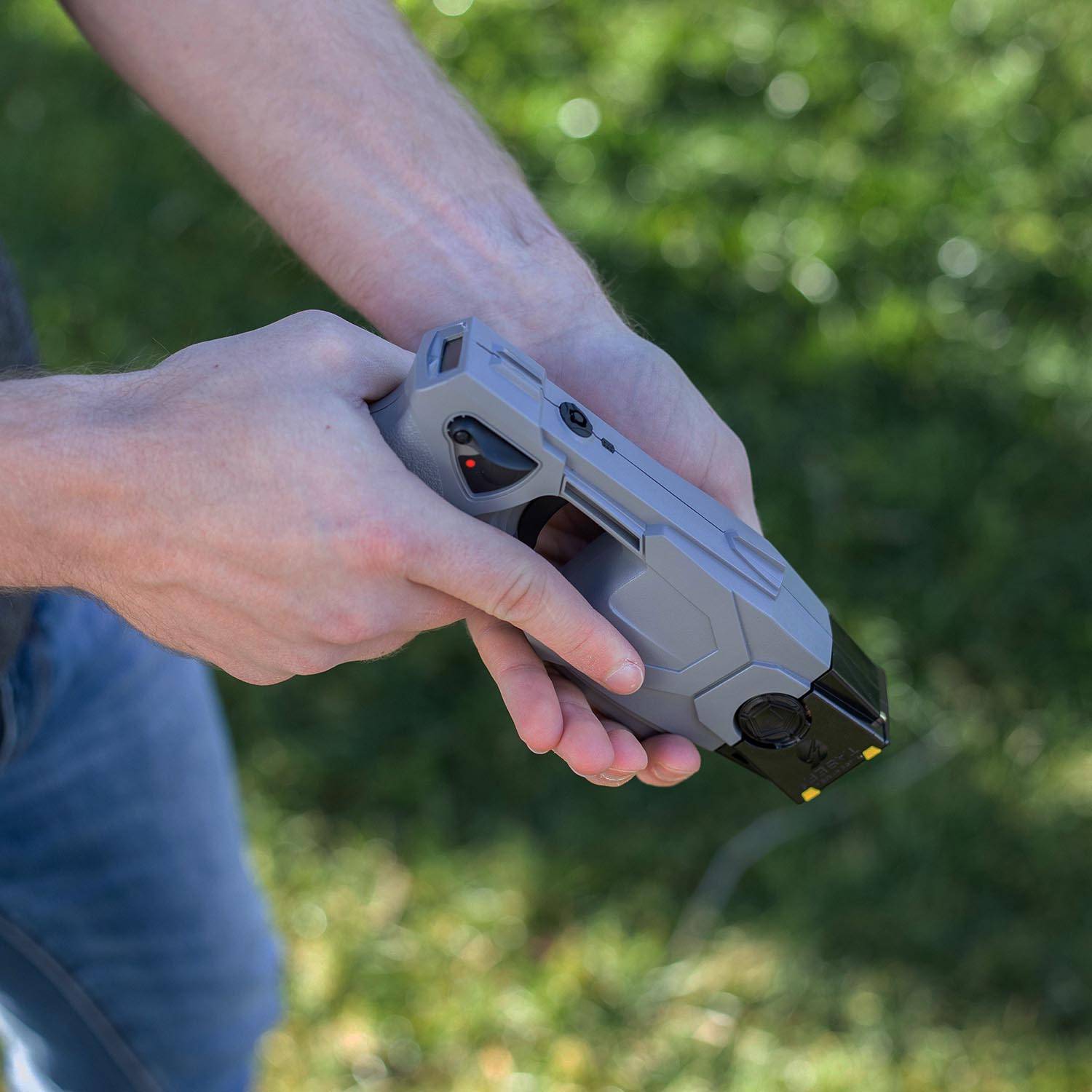 トップス po.taser1 TASER X1 Professional Series Less-Lethal Defense Kit | Galls