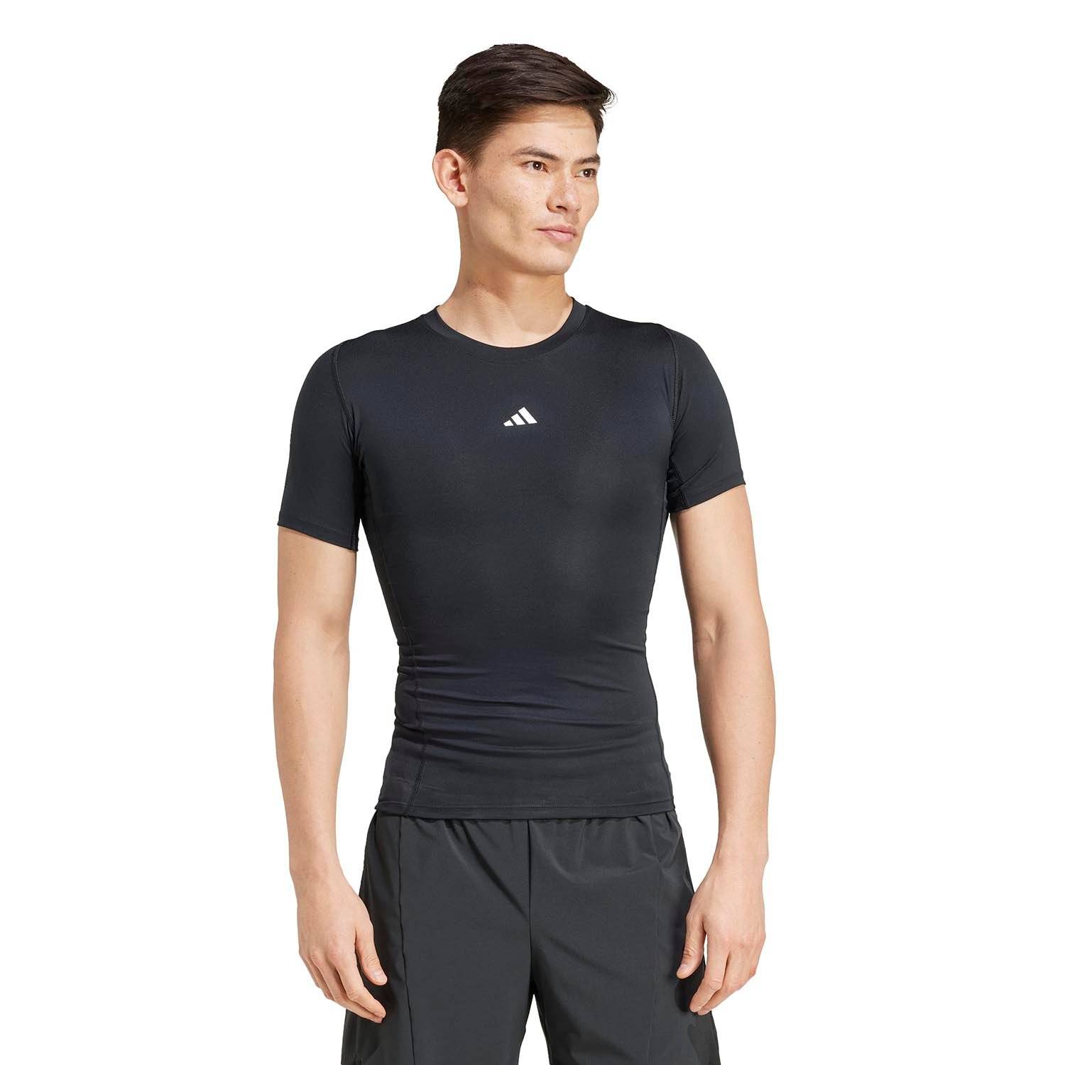 ADIDAS MEN'S TECHFIT COMPRESSION SHORT SLEEVE TRAINING T-SHI